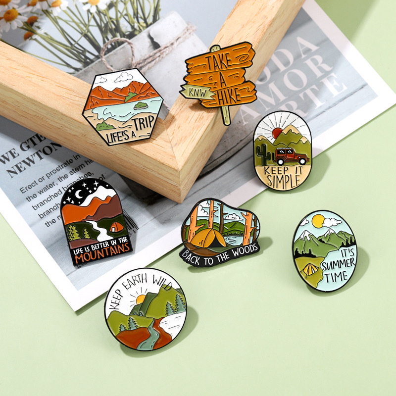 Pin Enamel Petualangan Luar Ru - Outdoor Adventure Friends ulasan dan harga