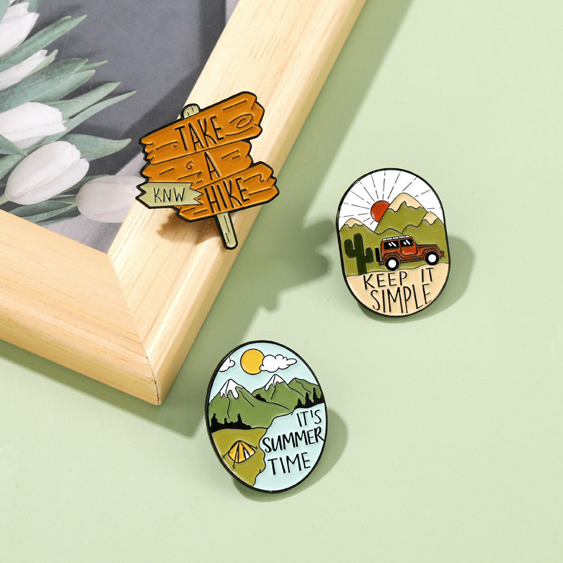 Pin Enamel Petualangan Luar Ru - Outdoor Adventure Friends ulasan dan harga