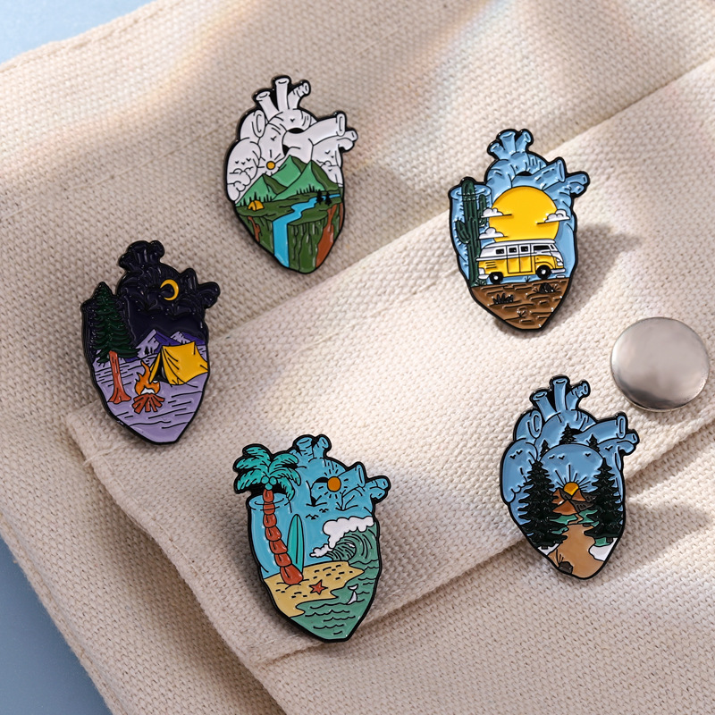 Pin Enamel Hati Petualang, Bro - Outdoor Adventure Friends ulasan dan harga