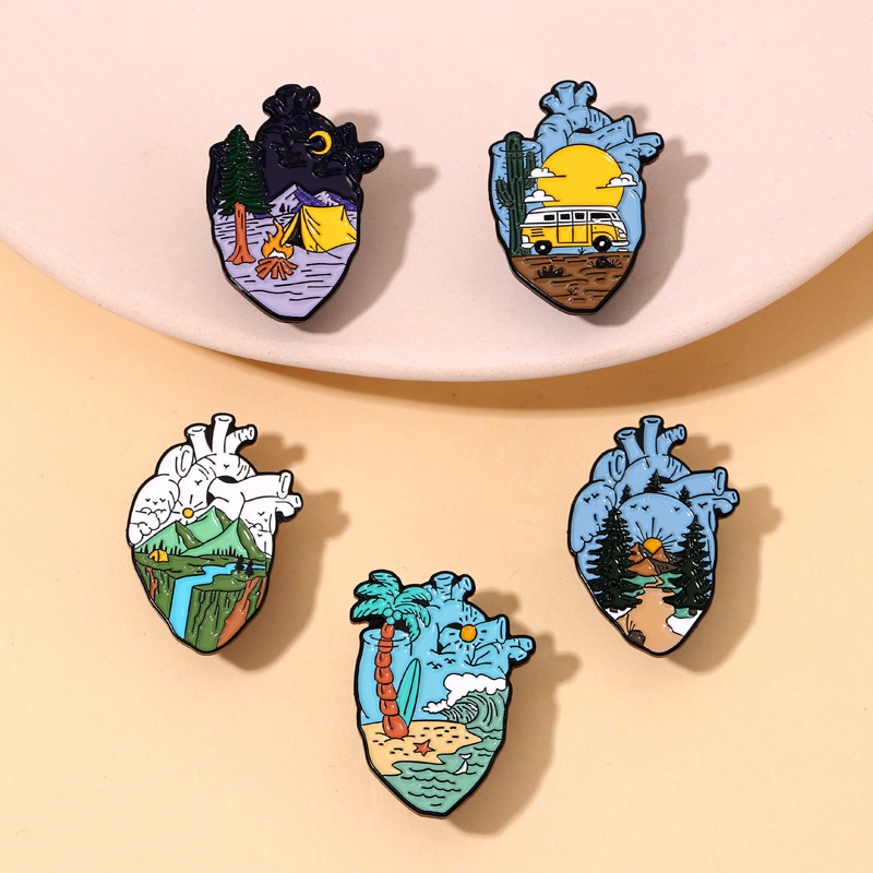 Pin Enamel Hati Petualang, Bro - Outdoor Adventure Friends ulasan dan harga